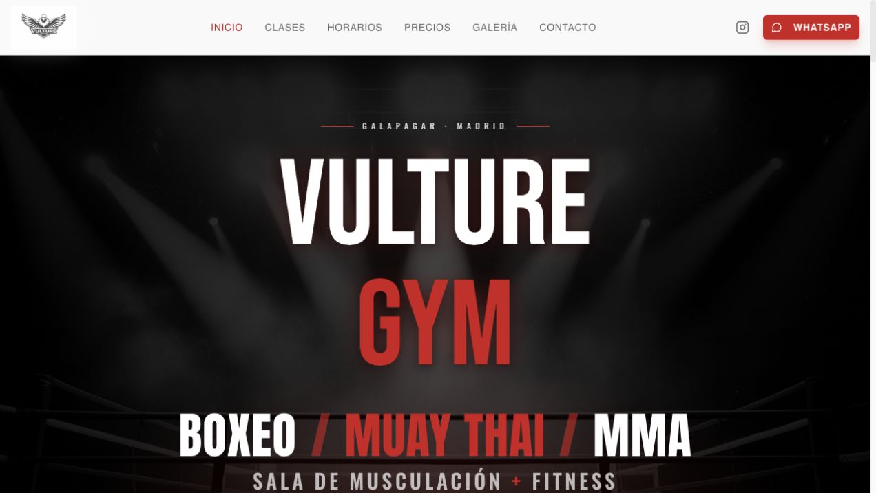 Página de Vulture Gym, con disciplinas deportivas e identidad negra y roja